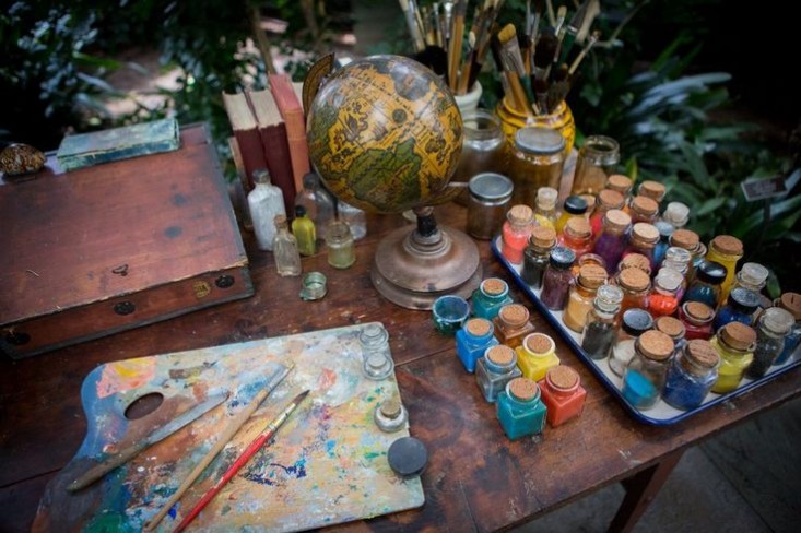 frida-kahlo-studio-desk-wsj-vivid-colors