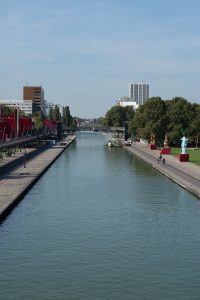 Bassin de la Villette parc de la Villette Paris