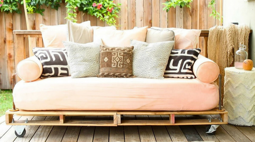 Come arredare il giardino con i pallet