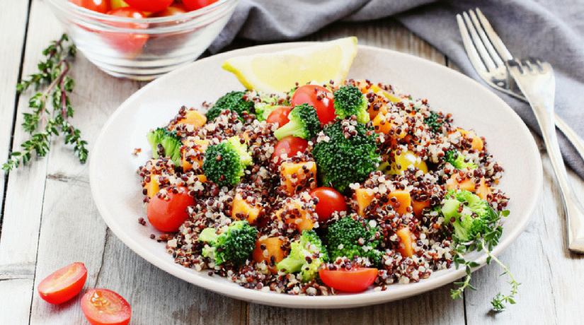 Ricetta insalata estiva quinoa e verdure