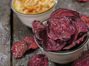 ricetta chips barbabietola rossa al forno