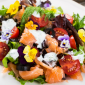Ricetta insalata salmone e fiori