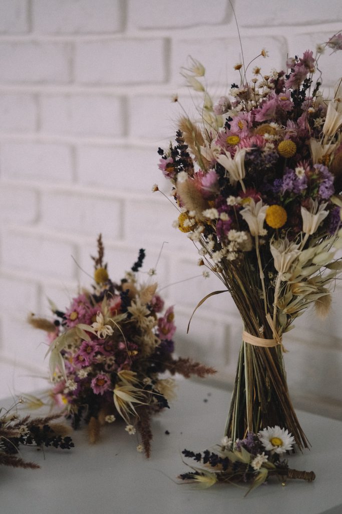 Bouquet fatto con fiori secchi