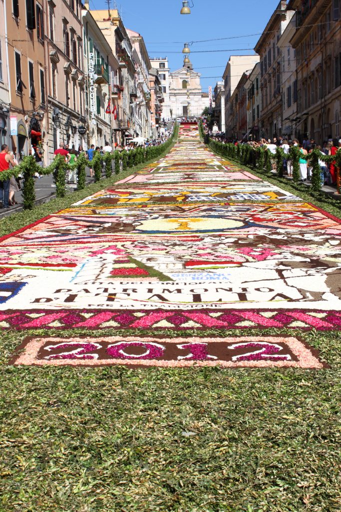 iNFIORATA CORPUS DOMINI A GENZANO