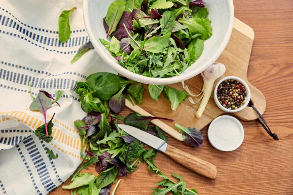 Lattuga e canovaccio. Conservare l'insalata più a lungo